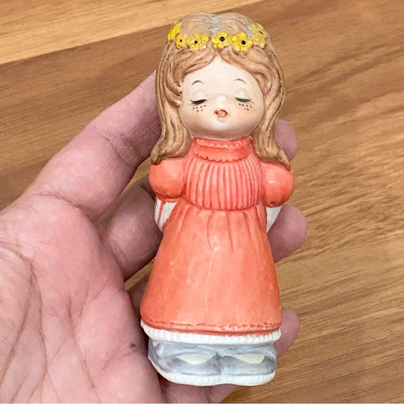 Pair of Vintage 1979 LUCY RIGG Adorable Kissing Boy & Girl Figurine Kitsch - Picture 10 of 15